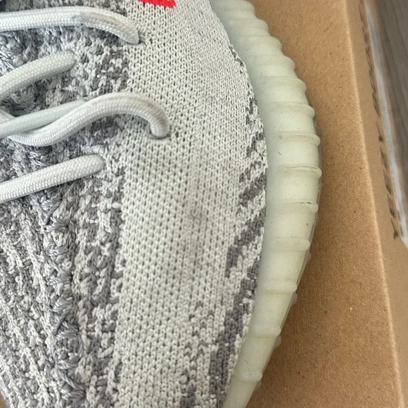 YEEZY BOOST 350 V2 BLUETIN SIZE 7 PREOWNED - Picture 9 of 9